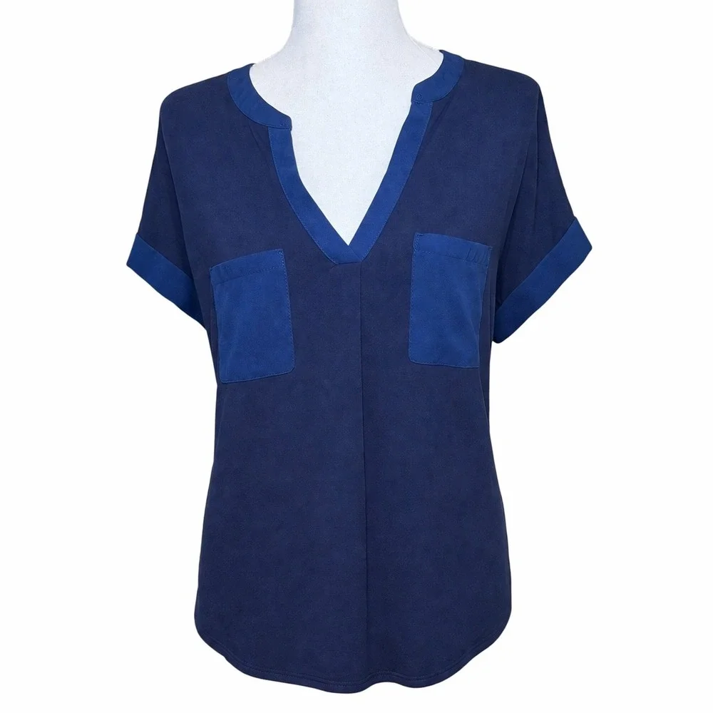 Cable & Gauge Blouse Womens XL Navy Blue Good Button Back V-Neck Short Sleeve - Picture 2 of 9